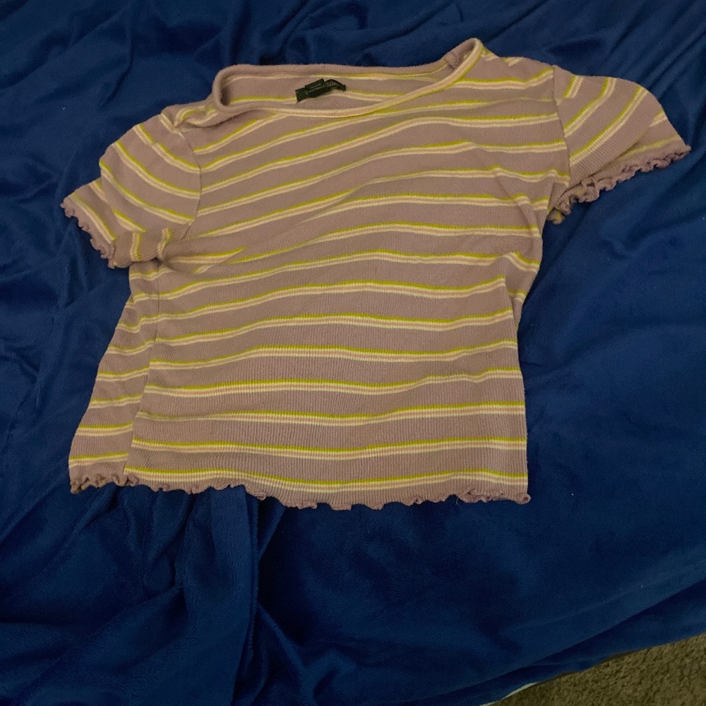 Small women’s crop top.